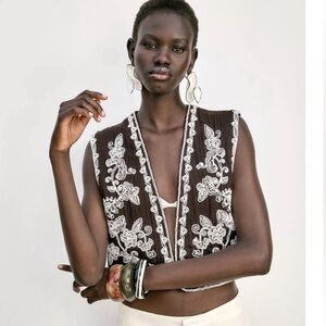 ZARA NWT Brown Cropped Embroidered Vest with White embroidery Sz M 5770/049 boho